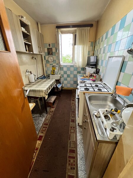 Dristor, Complexului, Metrou